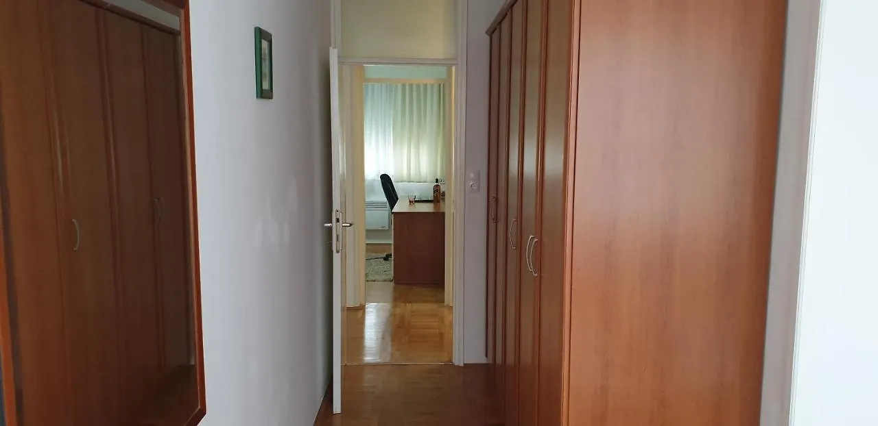 Apartment Sunny Smile 자다르